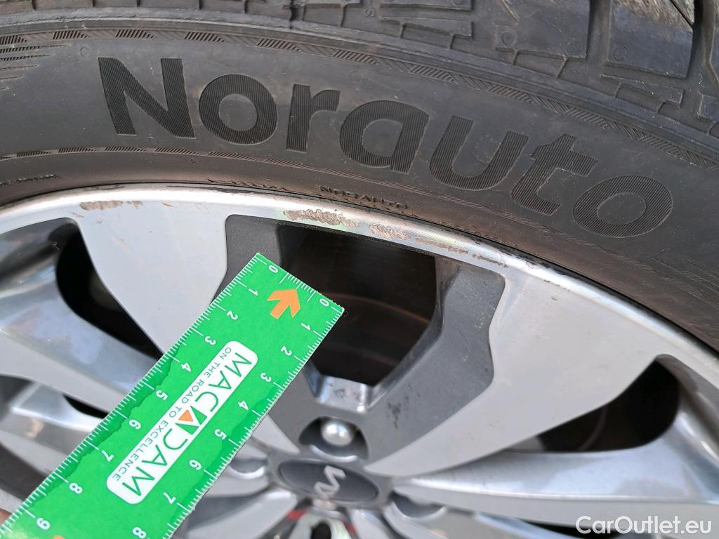  KIA  STONIC KIA  / 2017 / 5P / todoterreno 1.0 T-GDi 88kW (120CV) MHEV iMT Drive #4