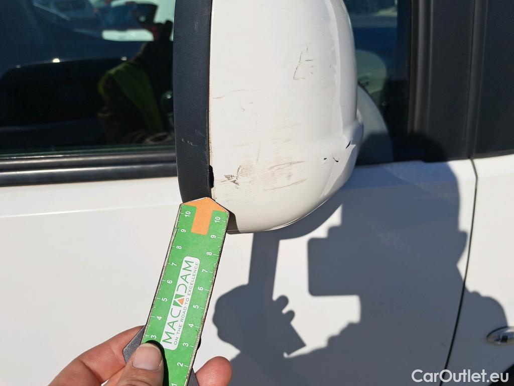  Peugeot  RIFTER PEUGEOT  / 2018 / 5P / monovolumen compacto Active Standard BlueHDi 73kW #29