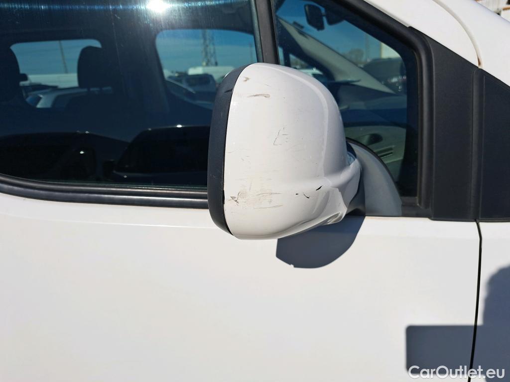  Peugeot  RIFTER PEUGEOT  / 2018 / 5P / monovolumen compacto Active Standard BlueHDi 73kW #28