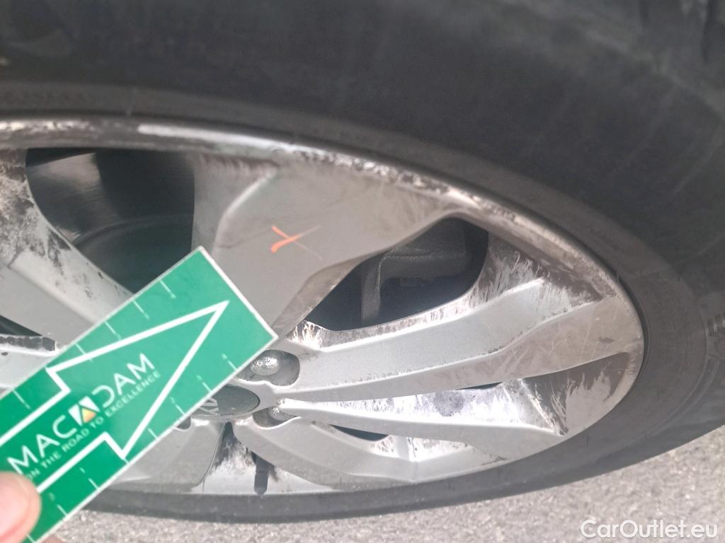  KIA  Rio KIA  / 2020 / 5P / berlina con portón 1.0 T-GDi 74kW (100CV) MHEV iMT Drive #9