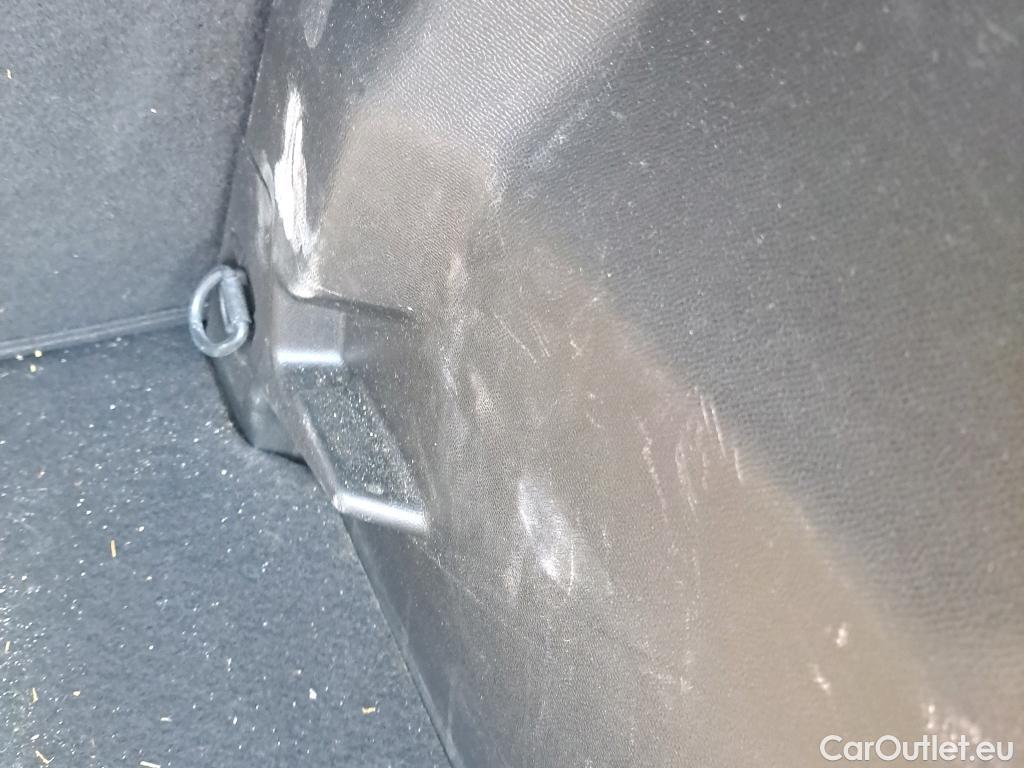  Peugeot  2008 PEUGEOT  / 2019 / 5P / todoterreno Active BlueHDI 81kW (110CV) #15