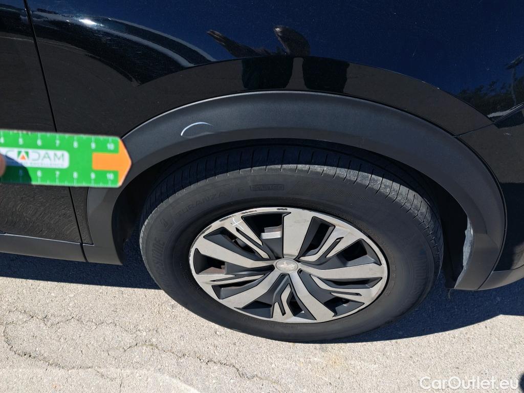  Peugeot  2008 PEUGEOT  / 2019 / 5P / todoterreno Active BlueHDI 81kW (110CV) #29