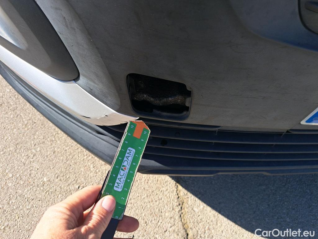  Peugeot  RIFTER PEUGEOT  / 2018 / 5P / monovolumen compacto Active Standard BlueHDi 73kW #37