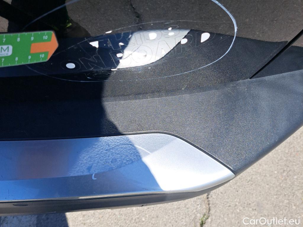  Peugeot  2008 PEUGEOT  / 2019 / 5P / todoterreno Active BlueHDI 81kW (110CV) #37