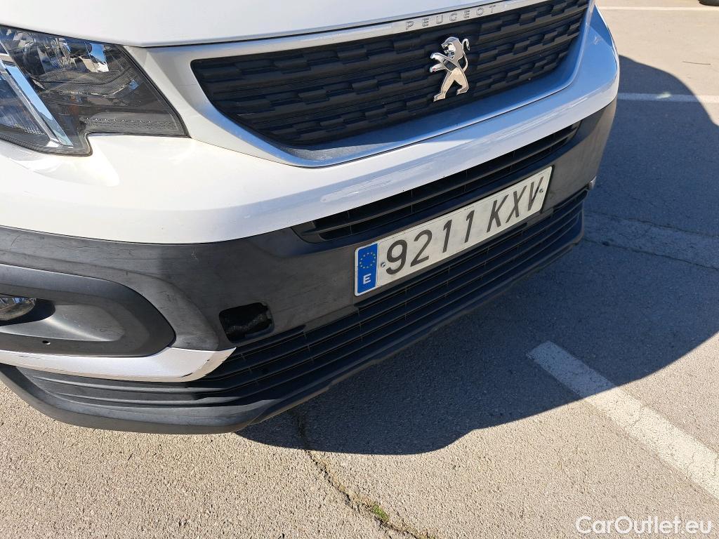  Peugeot  RIFTER PEUGEOT  / 2018 / 5P / monovolumen compacto Active Standard BlueHDi 73kW #30