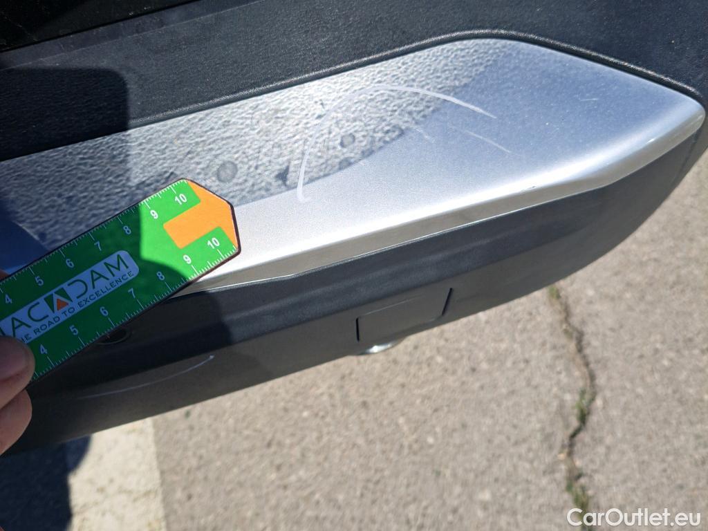  Peugeot  2008 PEUGEOT  / 2019 / 5P / todoterreno Active BlueHDI 81kW (110CV) #34