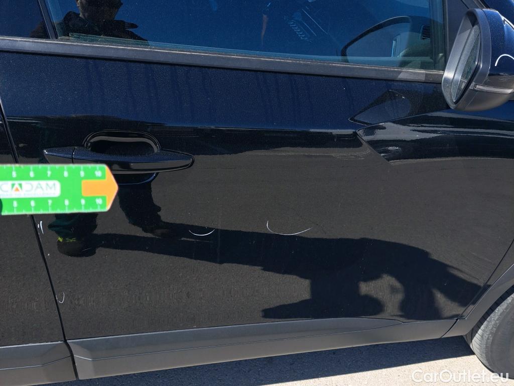  Peugeot  2008 PEUGEOT  / 2019 / 5P / todoterreno Active BlueHDI 81kW (110CV) #24