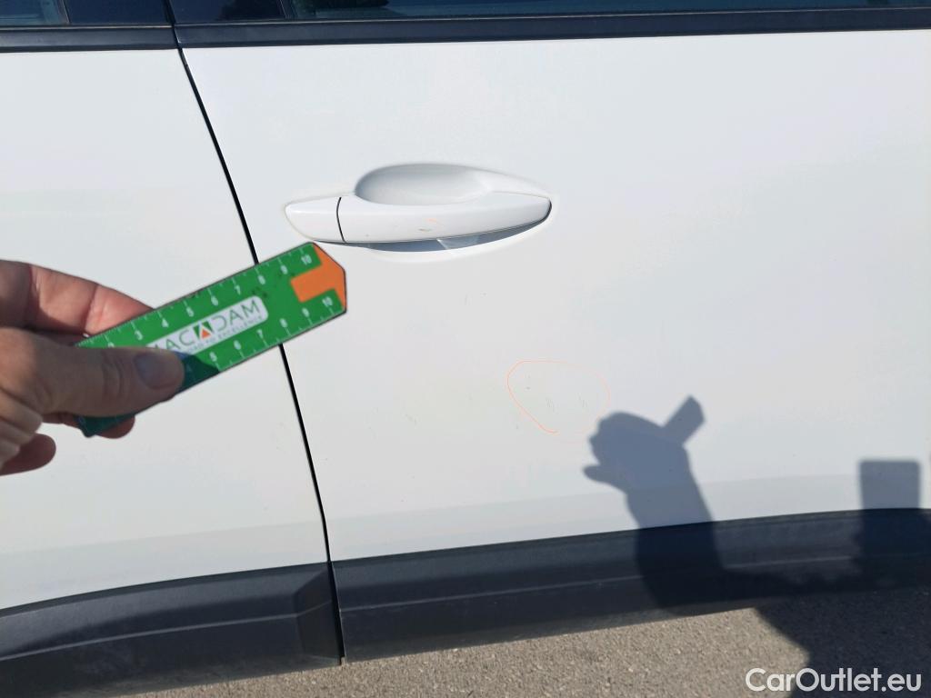  Peugeot  3008 PEUGEOT  / 2016 / 5P / todoterreno 1.5 BlueHDi 96kW (130CV) S&S Active (AC) #29