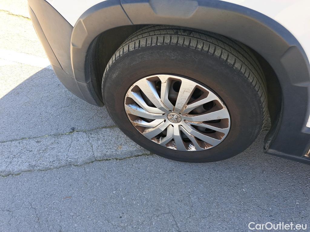  Peugeot  RIFTER PEUGEOT  / 2018 / 5P / monovolumen compacto Active Standard BlueHDi 73kW #38