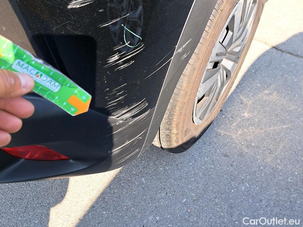  Peugeot  2008 PEUGEOT  / 2019 / 5P / todoterreno Active BlueHDI 81kW (110CV) #10