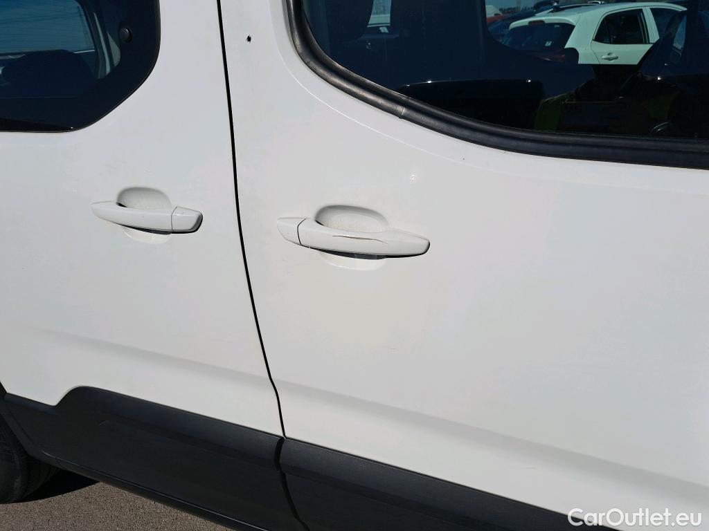  Peugeot  RIFTER PEUGEOT  / 2018 / 5P / monovolumen compacto Active Standard BlueHDi 73kW #50