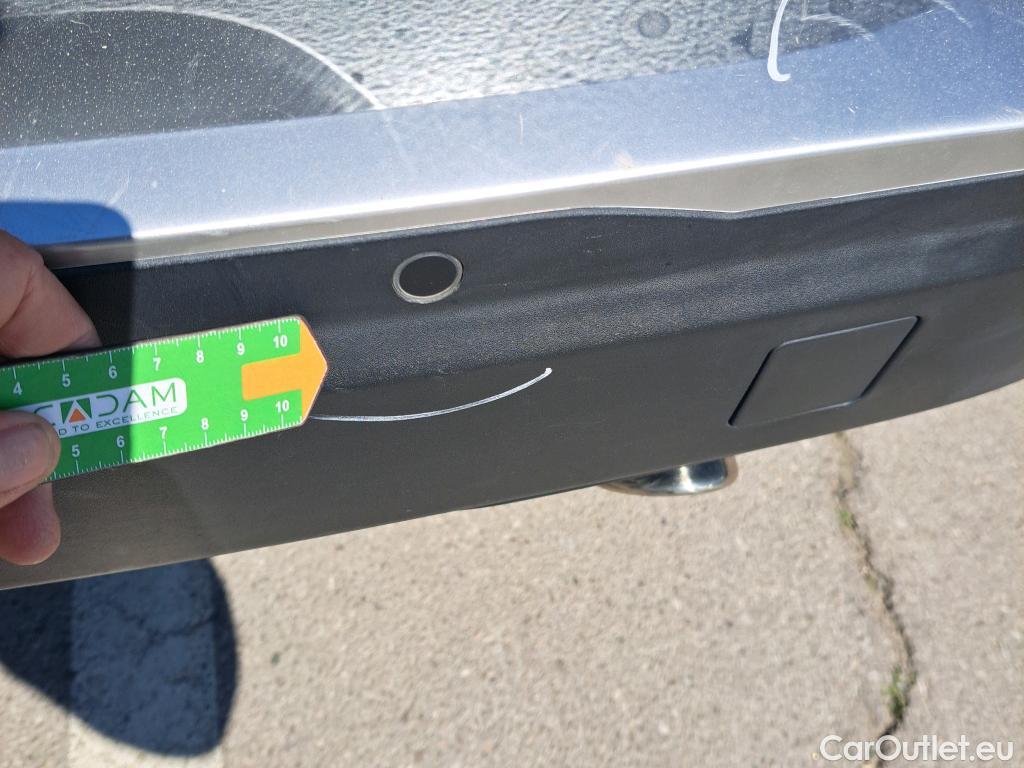  Peugeot  2008 PEUGEOT  / 2019 / 5P / todoterreno Active BlueHDI 81kW (110CV) #18