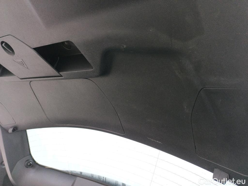  Peugeot  3008 PEUGEOT  Hybrid / 2020 / 5P / todoterreno 225 e-EAT8 Allure (AC2) #17