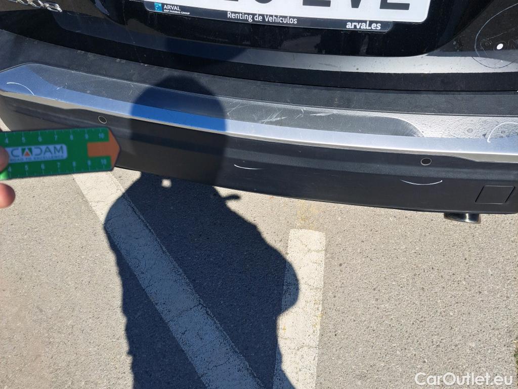  Peugeot  2008 PEUGEOT  / 2019 / 5P / todoterreno Active BlueHDI 81kW (110CV) #16