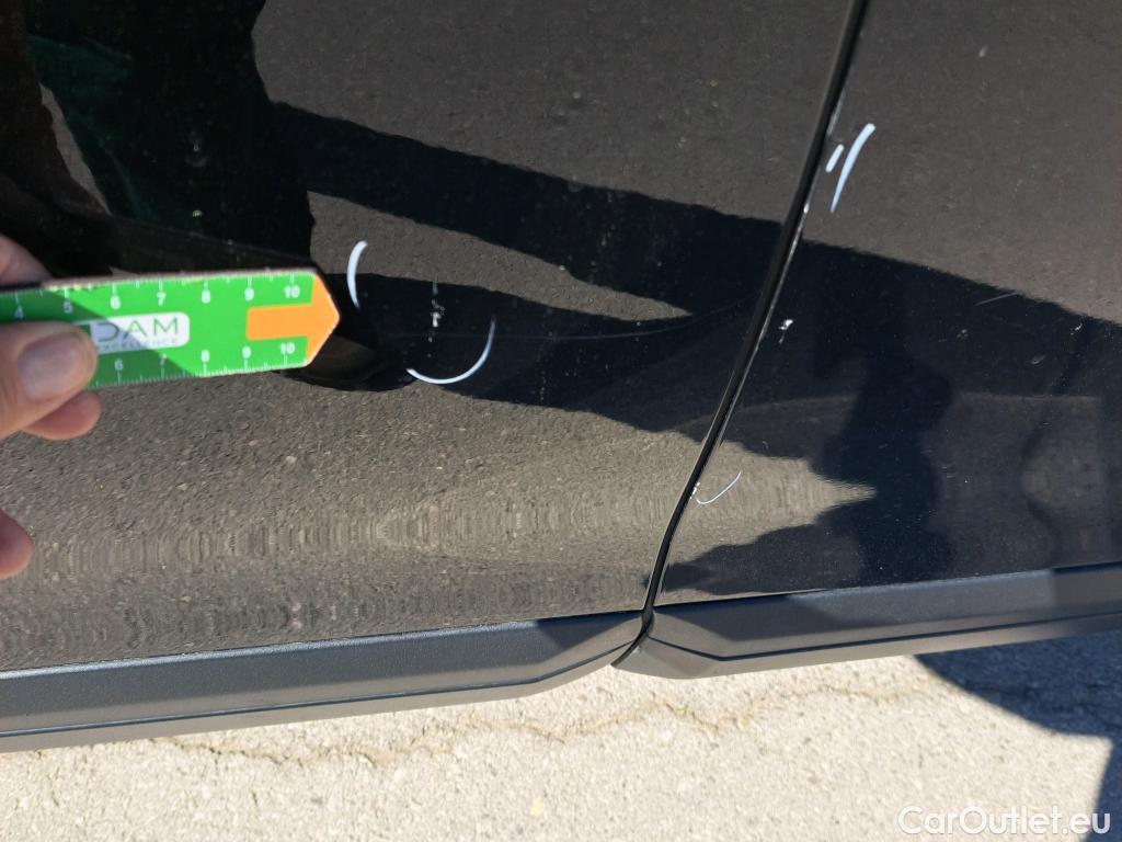  Peugeot  2008 PEUGEOT  / 2019 / 5P / todoterreno Active BlueHDI 81kW (110CV) #22