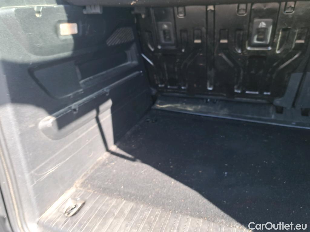  Peugeot  RIFTER PEUGEOT  / 2018 / 5P / monovolumen compacto Active Standard BlueHDi 73kW #52