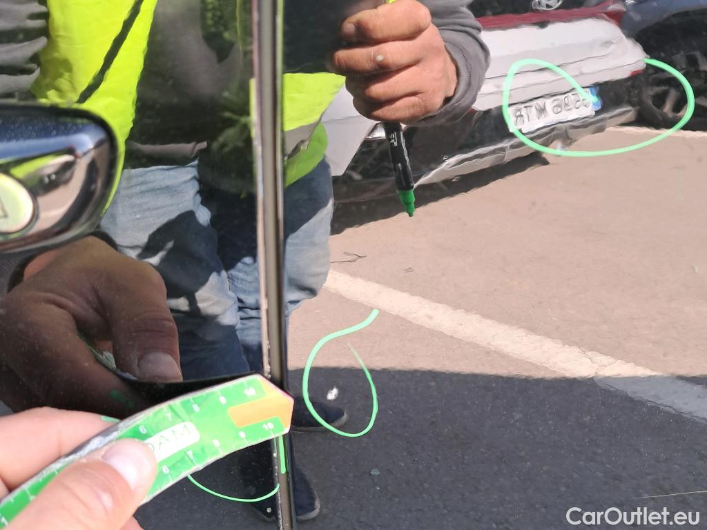  Peugeot  2008 PEUGEOT  / 2019 / 5P / todoterreno Active BlueHDI 81kW (110CV) #16