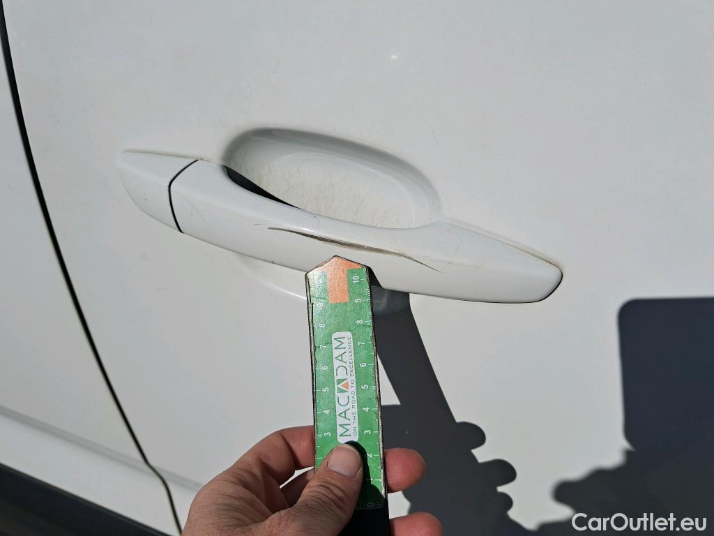  Peugeot  RIFTER PEUGEOT  / 2018 / 5P / monovolumen compacto Active Standard BlueHDi 73kW #51