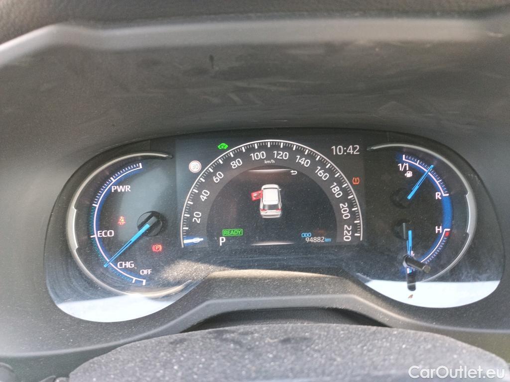  Toyota  RAV4 TOYOTA  / 2018 / 5P / todoterreno 2.5l 220H Advance #37