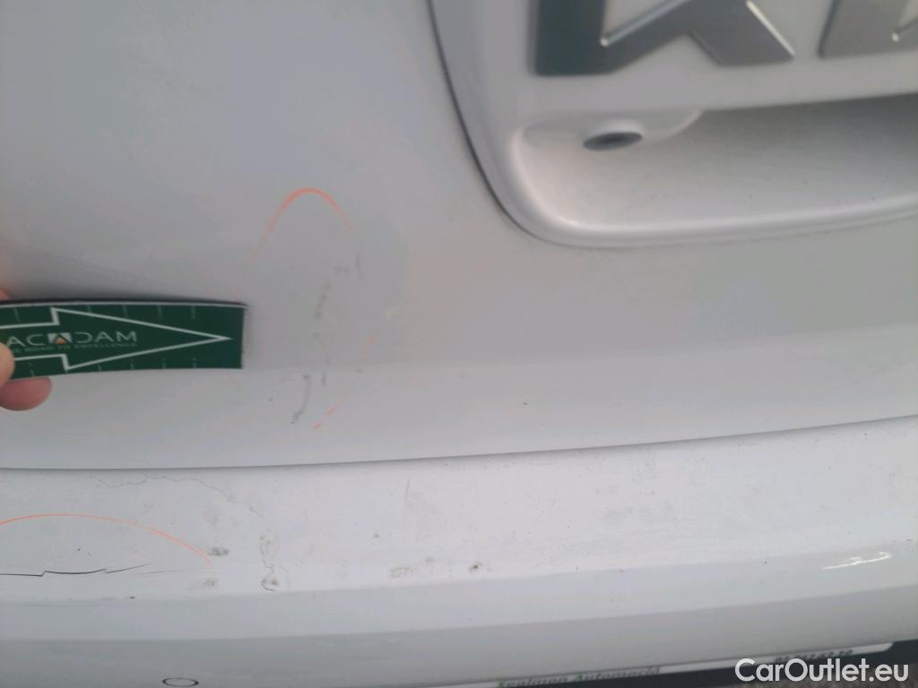  KIA  Rio KIA  / 2020 / 5P / berlina con portón 1.0 T-GDi 74kW (100CV) MHEV iMT Drive #3