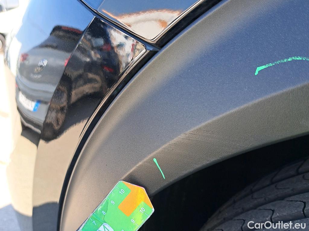  Peugeot  2008 PEUGEOT  / 2019 / 5P / todoterreno Active BlueHDI 81kW (110CV) #38