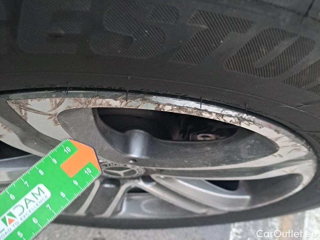  Mercedes  G-Klasee MERCEDES-BENZ Clase GLC / 2019 / 5P / todoterreno GLC 200 d 4MATIC #4