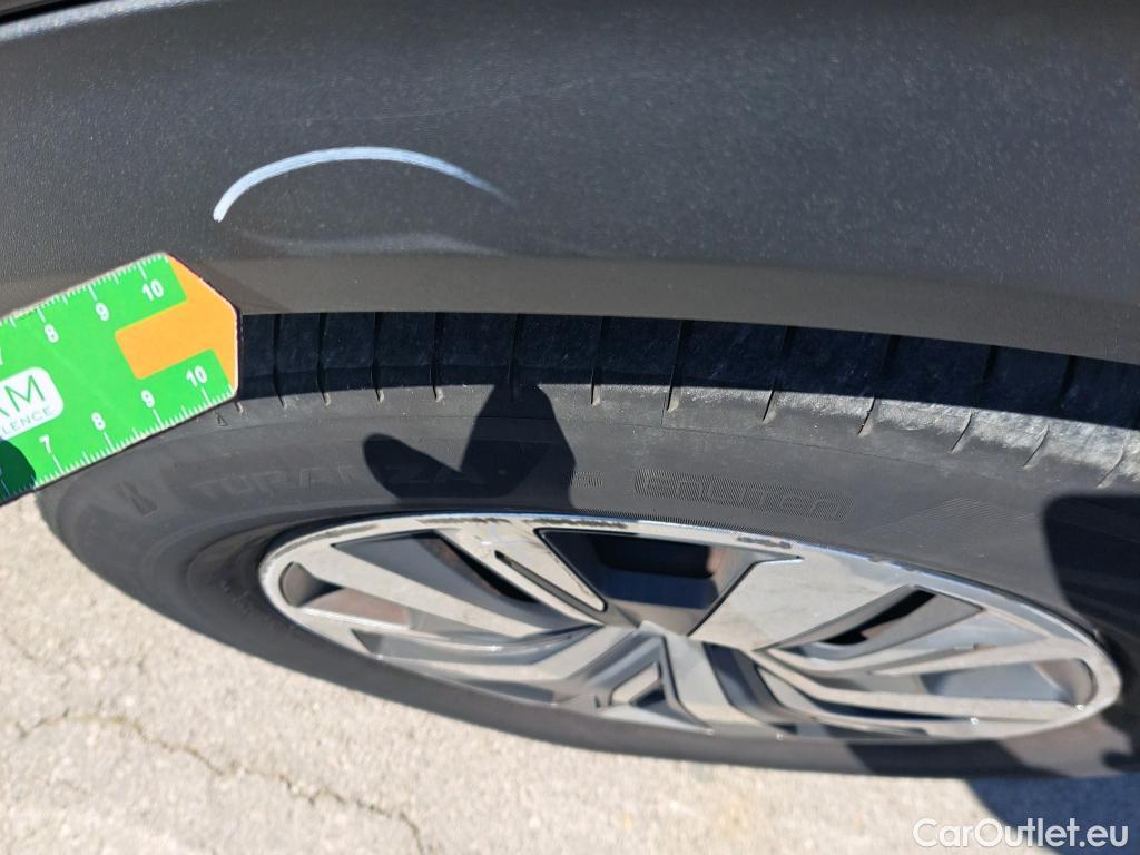  Peugeot  2008 PEUGEOT  / 2019 / 5P / todoterreno Active BlueHDI 81kW (110CV) #43