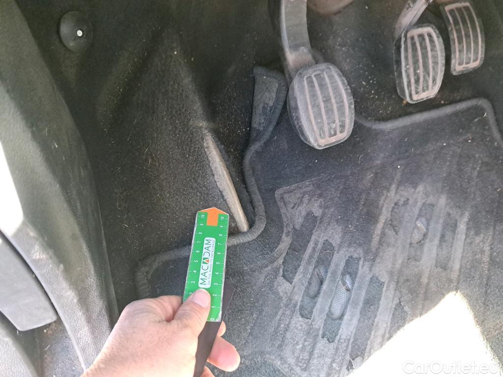  Peugeot  RIFTER PEUGEOT  / 2018 / 5P / monovolumen compacto Active Standard BlueHDi 73kW #24