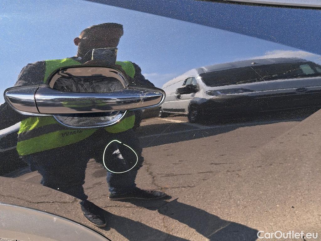  Peugeot  2008 PEUGEOT  / 2019 / 5P / todoterreno Active BlueHDI 81kW (110CV) #17