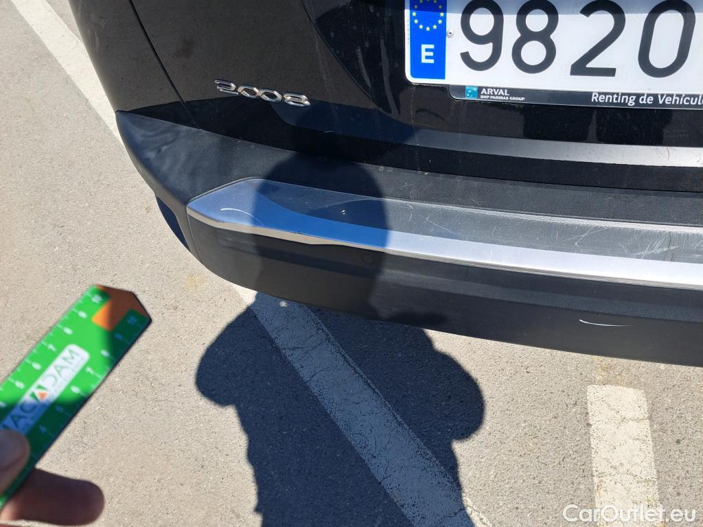  Peugeot  2008 PEUGEOT  / 2019 / 5P / todoterreno Active BlueHDI 81kW (110CV) #33
