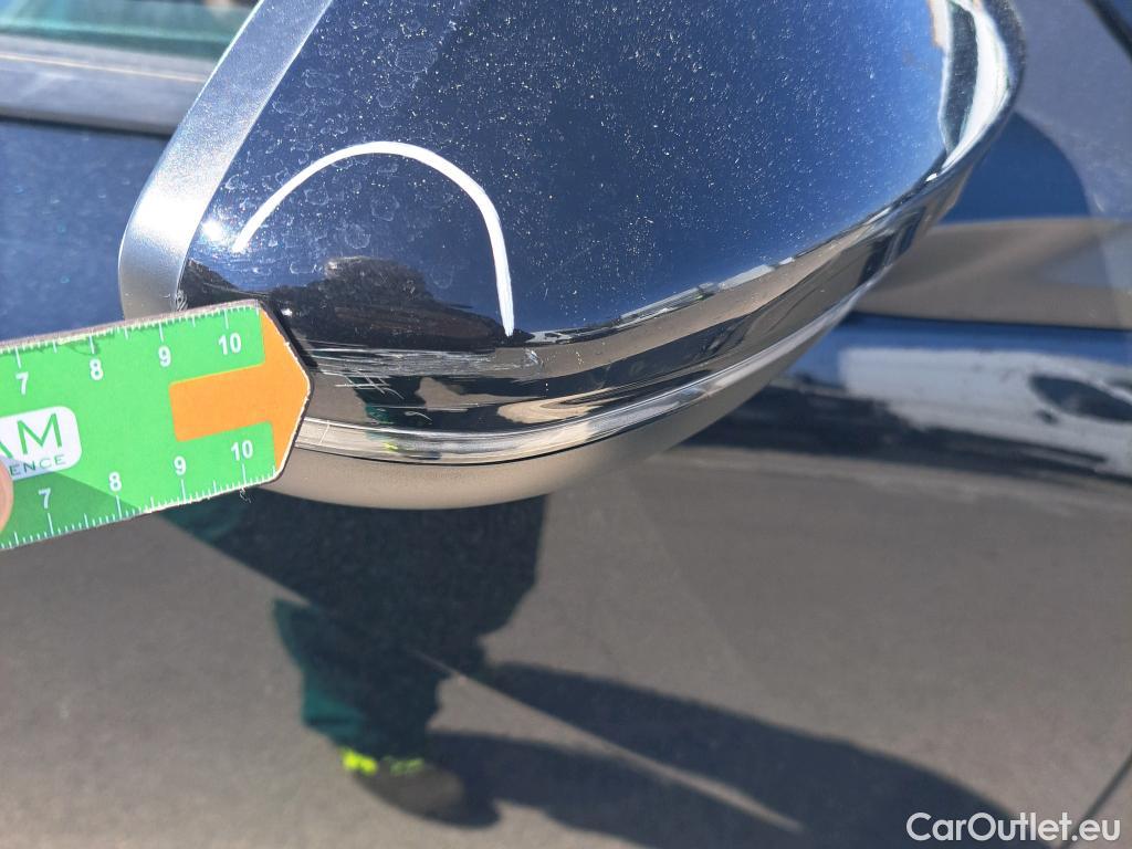  Peugeot  2008 PEUGEOT  / 2019 / 5P / todoterreno Active BlueHDI 81kW (110CV) #32