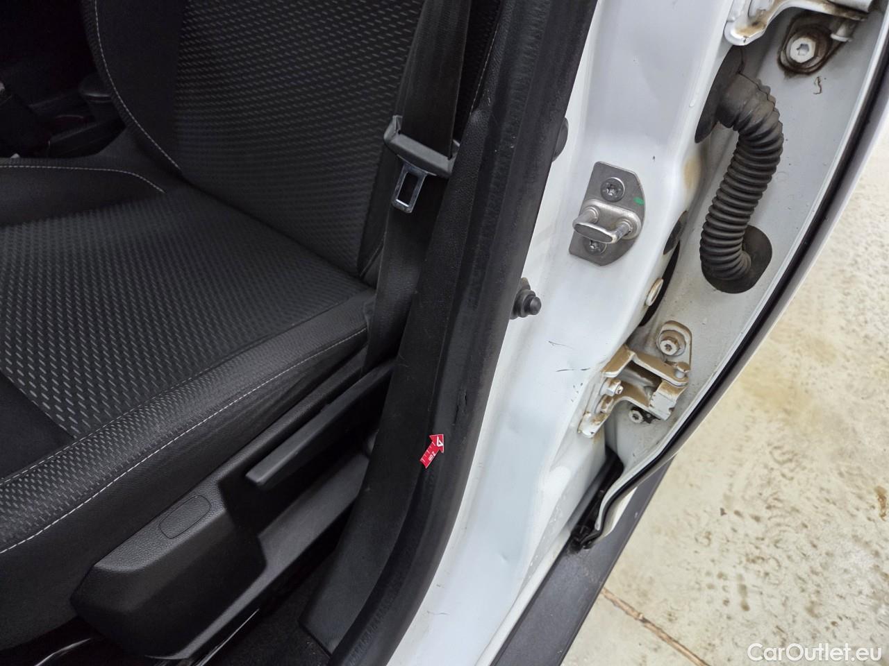  Dacia  Duster 1.5 Blue dCi 115CP Comfort 4WD #60