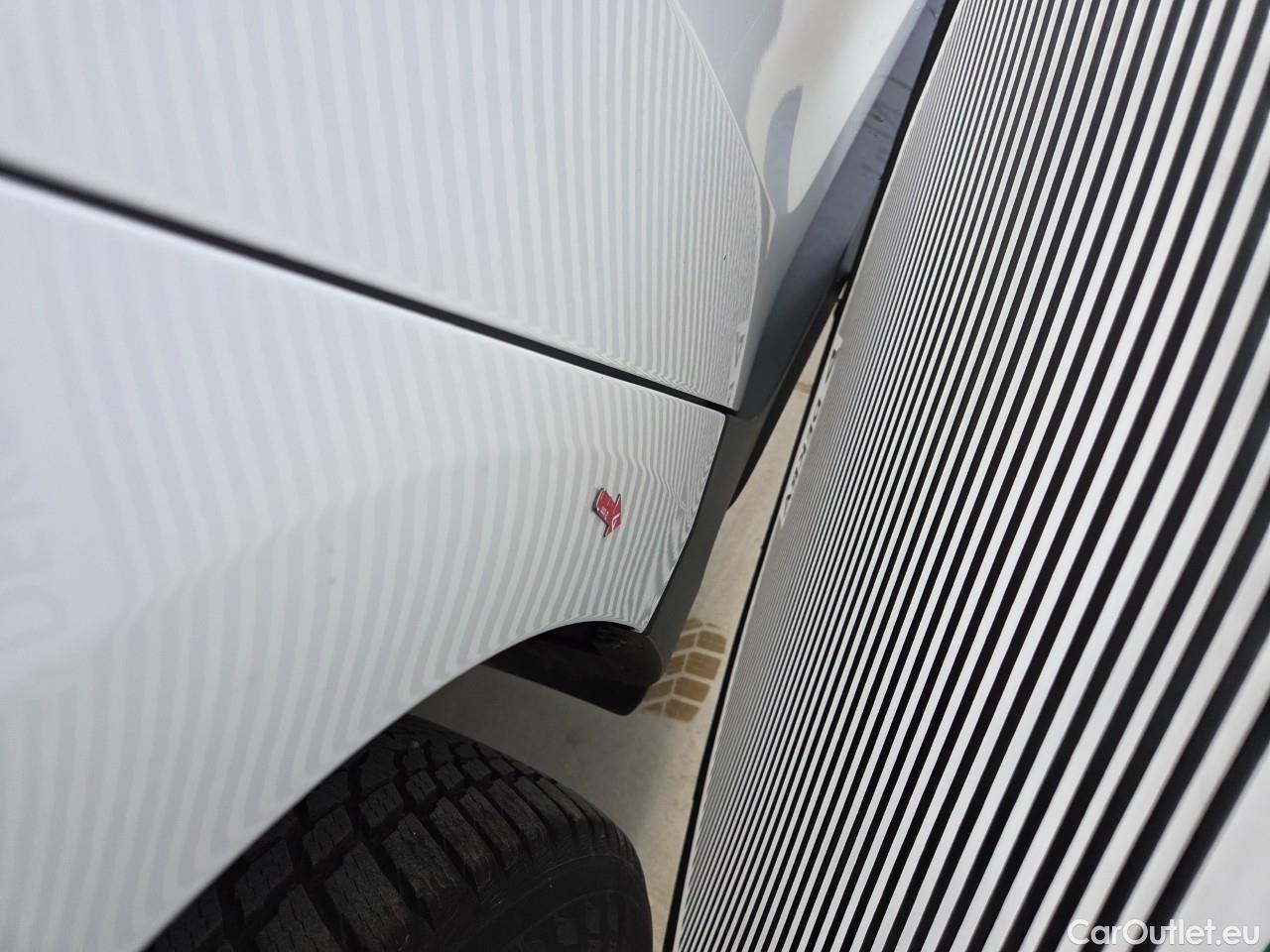  Dacia  Duster 1.5 Blue dCi 115CP Comfort 4WD #40