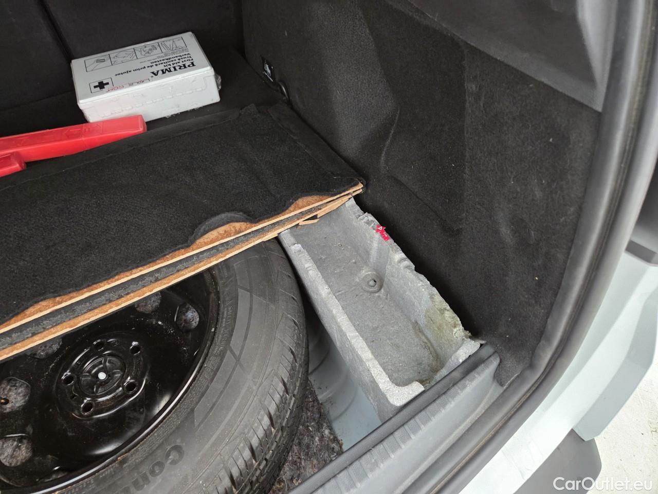  Dacia  Duster 1.5 Blue dCi 115CP Comfort 4WD #63