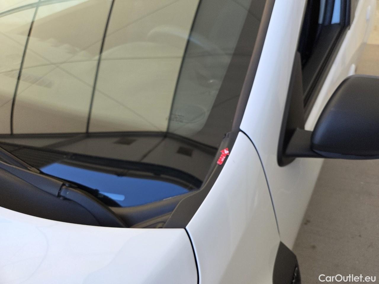  Dacia  Duster 1.5 Blue dCi 115CP Comfort 4WD #12