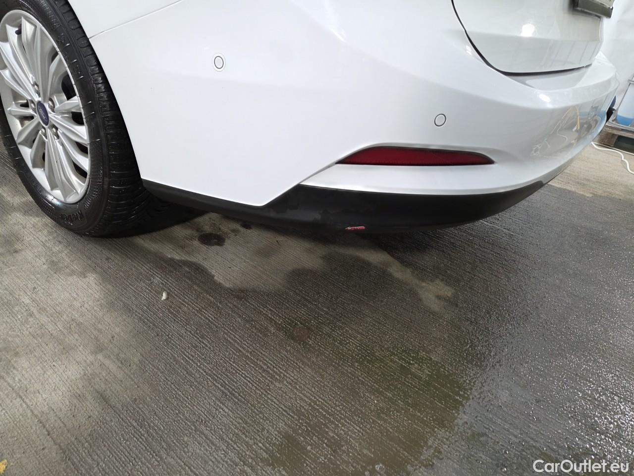  Ford  Focus 1.5 EcoBlue 120CP Titanium #32