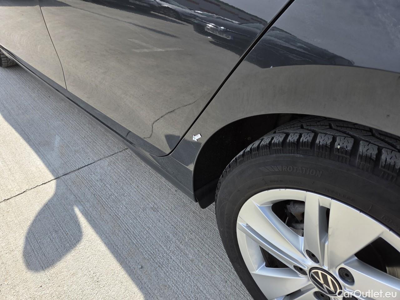  Volkswagen  Golf  Life 1.0 TSI #31