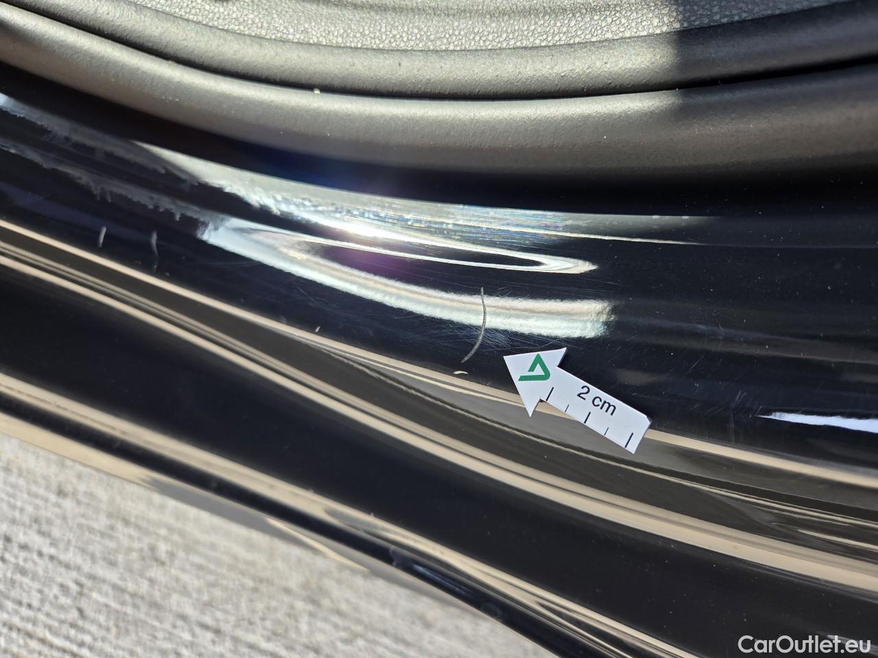  Volkswagen  Golf  Life 1.0 TSI #32