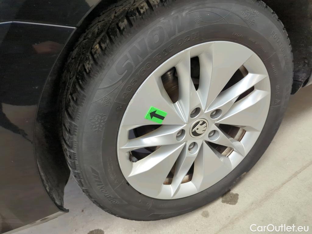  Skoda  Octavia 1.5 TSI MHEV Ambition Combi DSG #23