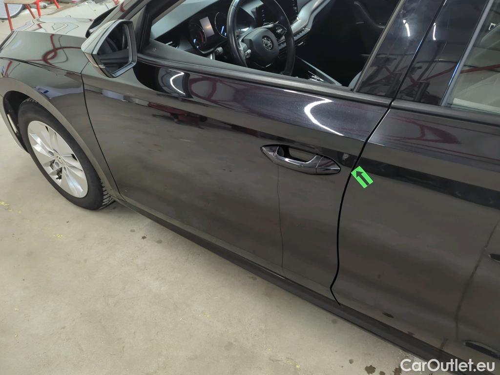  Skoda  Octavia 1.5 TSI MHEV Ambition Combi DSG #27