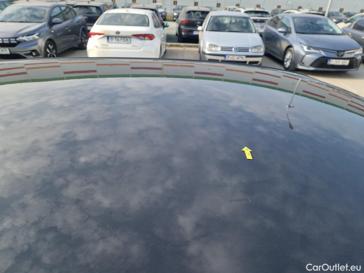  Volkswagen  Golf  Life 1.0 TSI #28