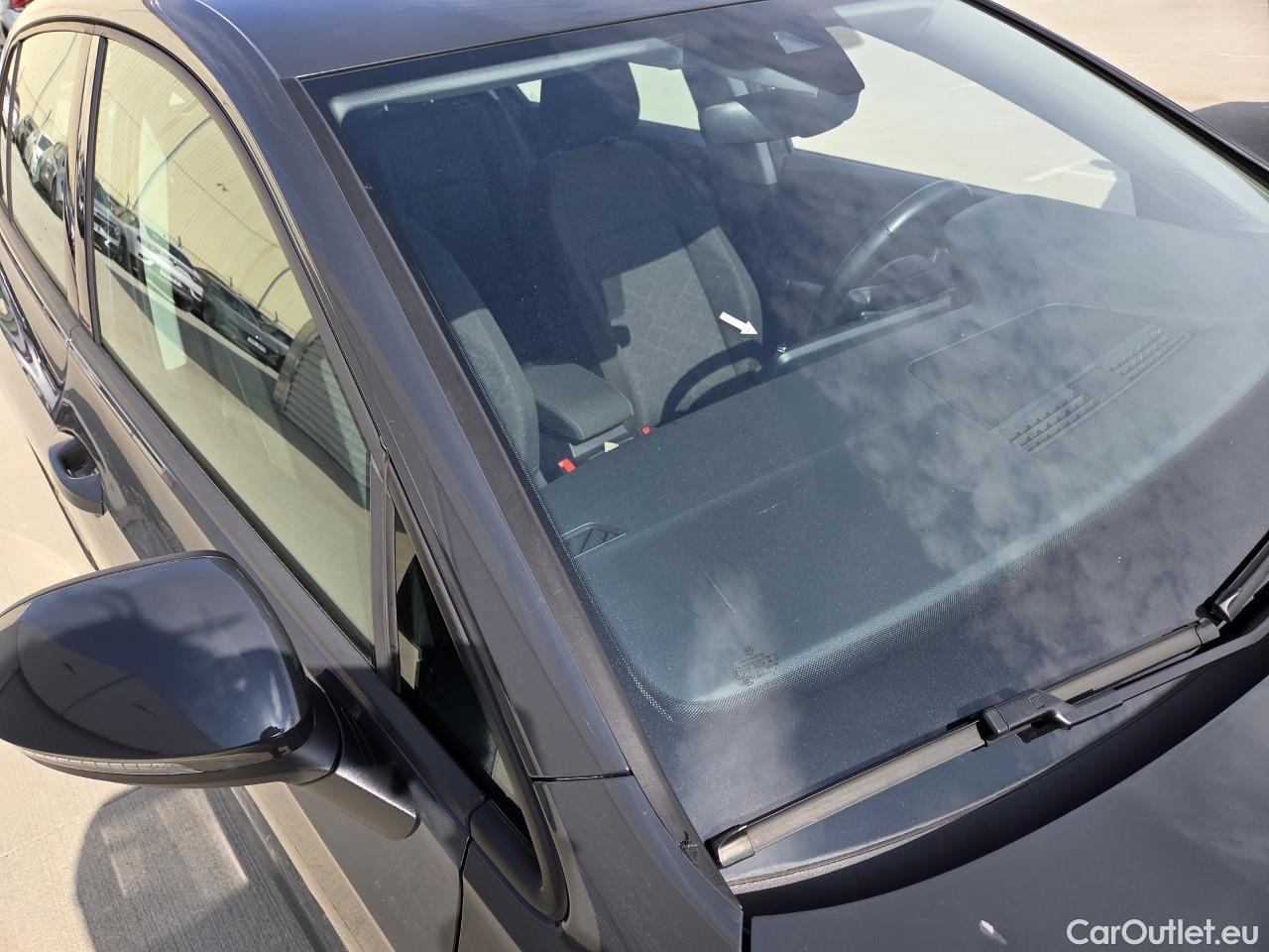  Volkswagen  Golf  Life 1.0 TSI #13