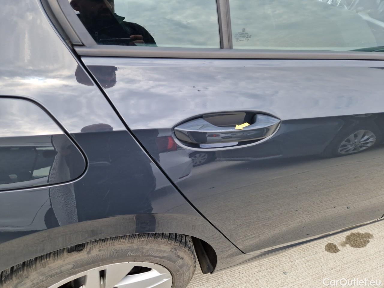  Volkswagen  Golf  Life 1.0 TSI #29