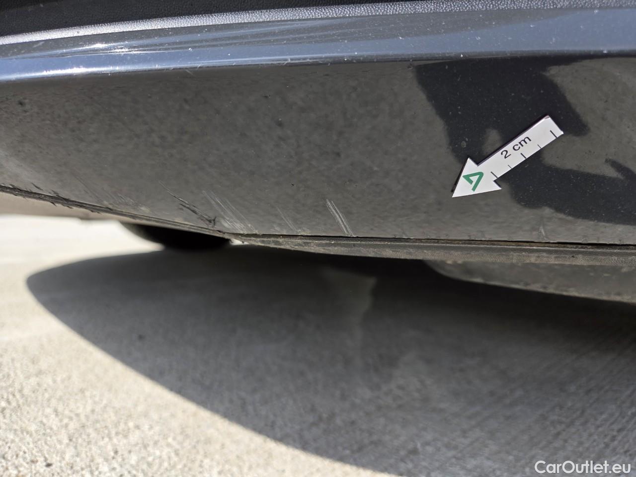  Volkswagen  Golf  Life 1.0 TSI #3