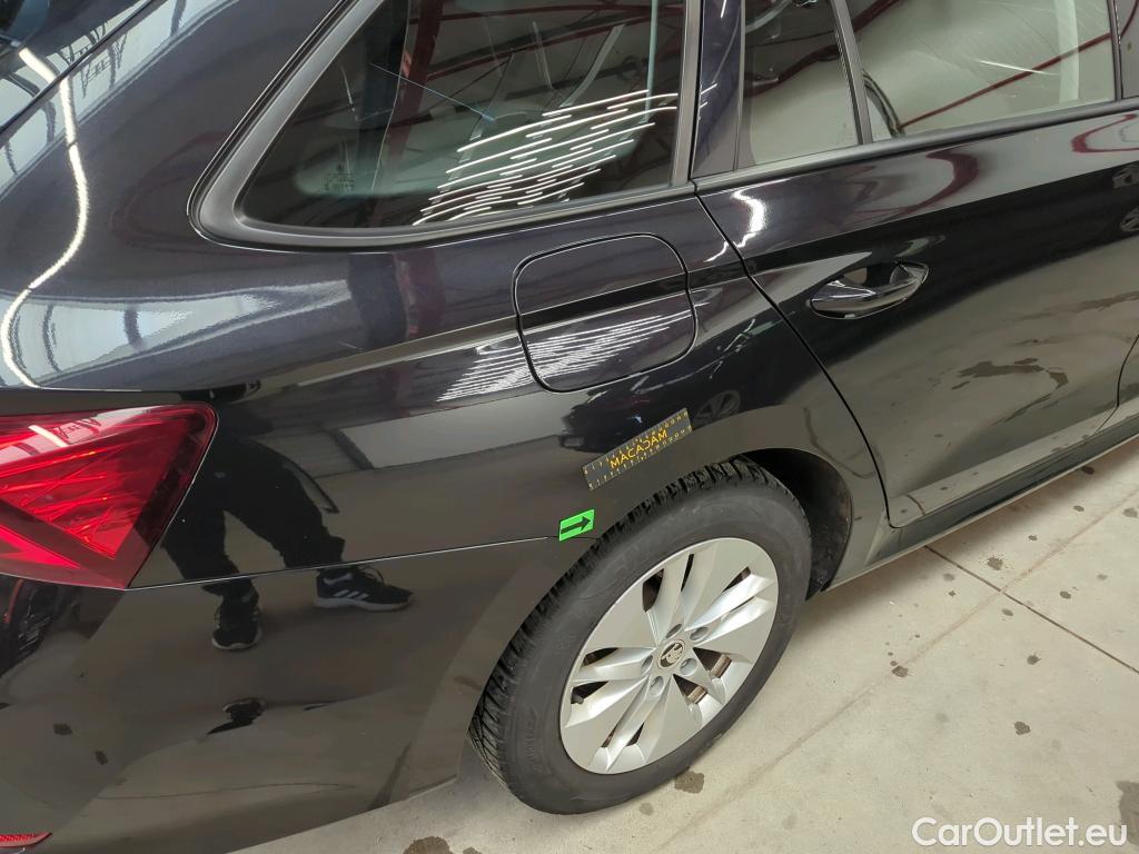  Skoda  Octavia 1.5 TSI MHEV Ambition Combi DSG #35