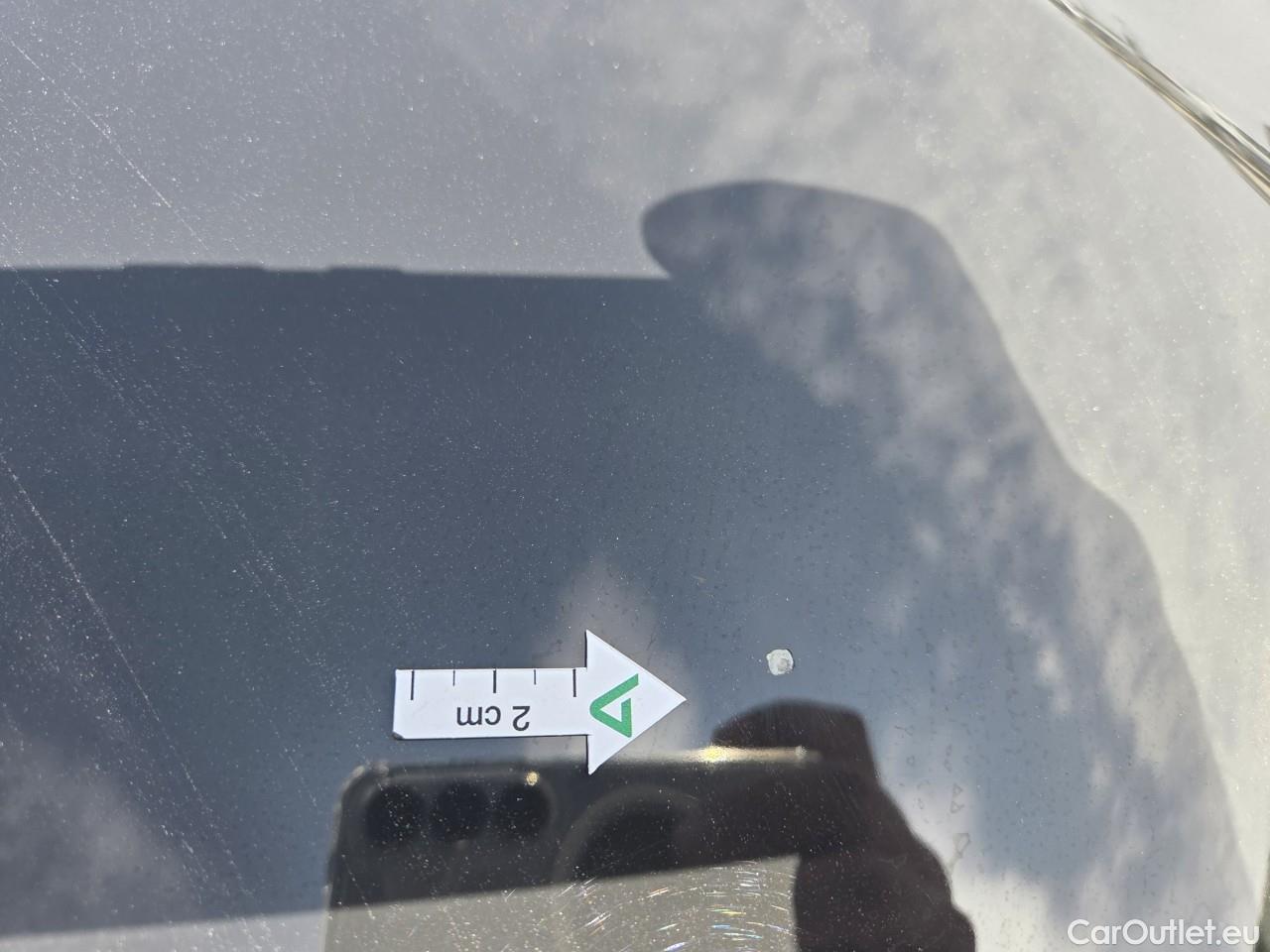  Volkswagen  Golf  Life 1.0 TSI #10