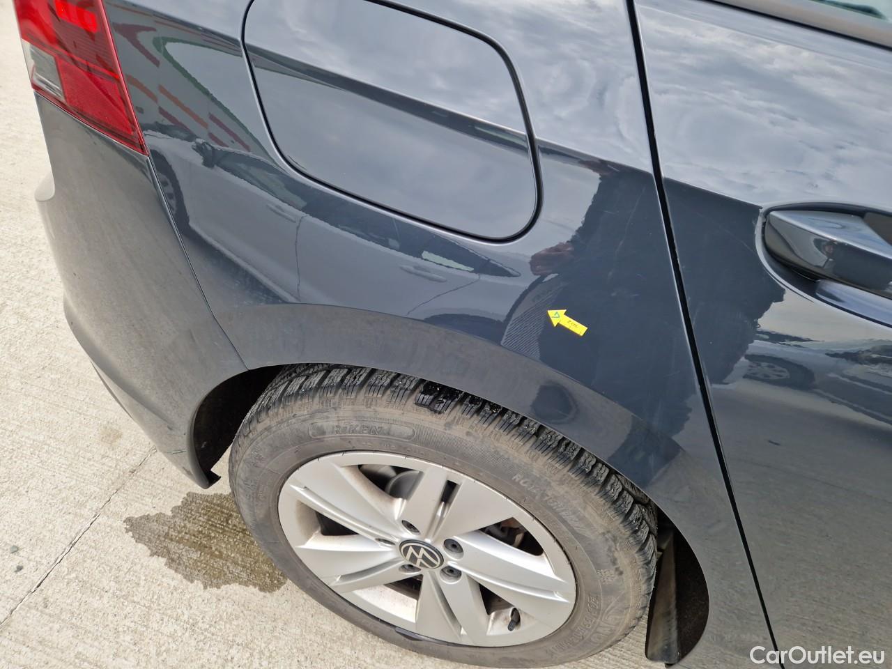  Volkswagen  Golf  Life 1.0 TSI #28