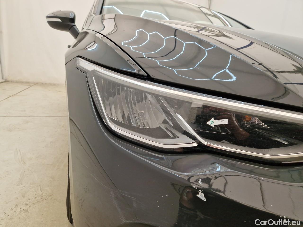  Volkswagen  Golf  Life 1.0 TSI #20