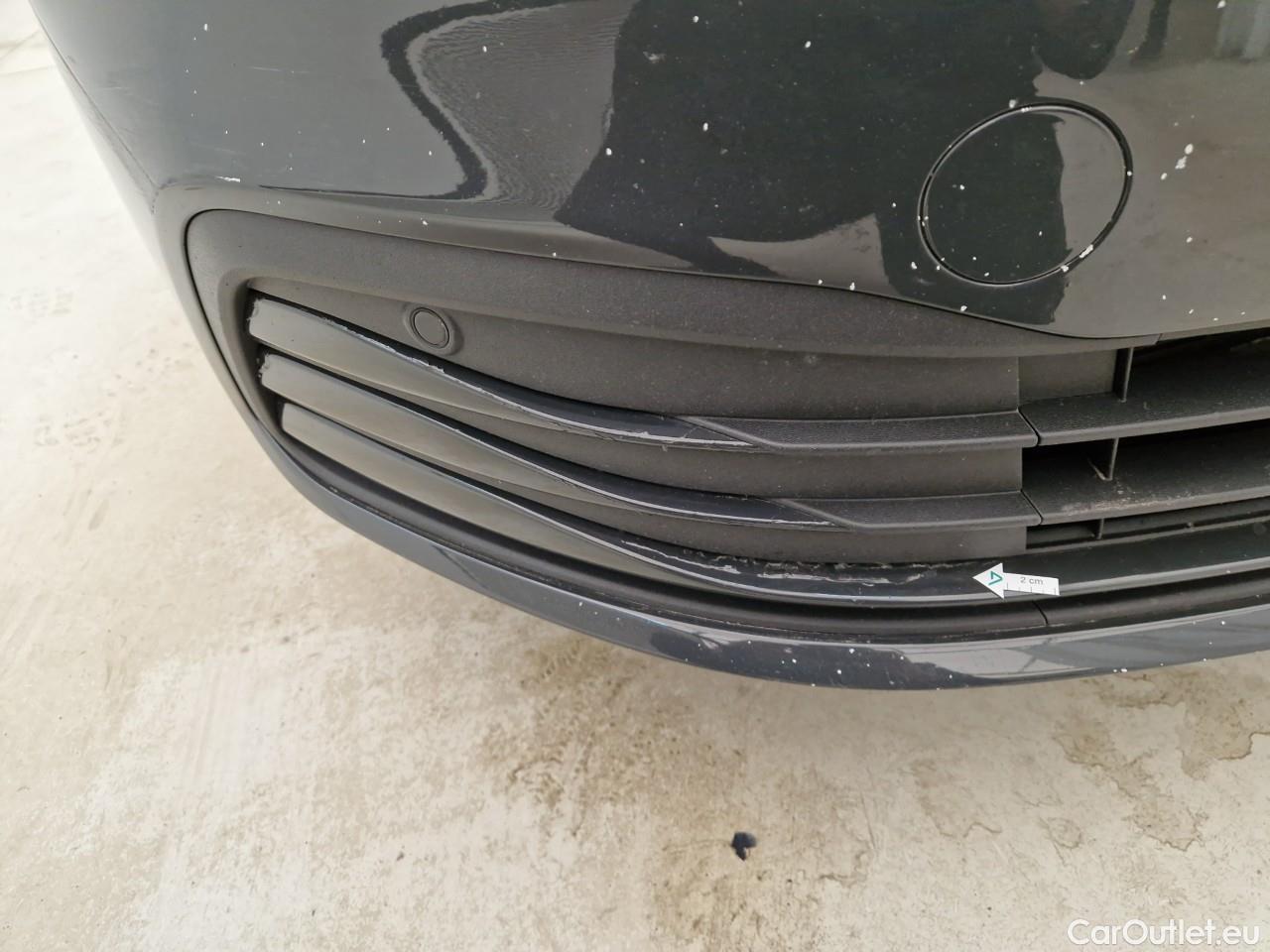  Volkswagen  Golf  Life 1.0 TSI #13