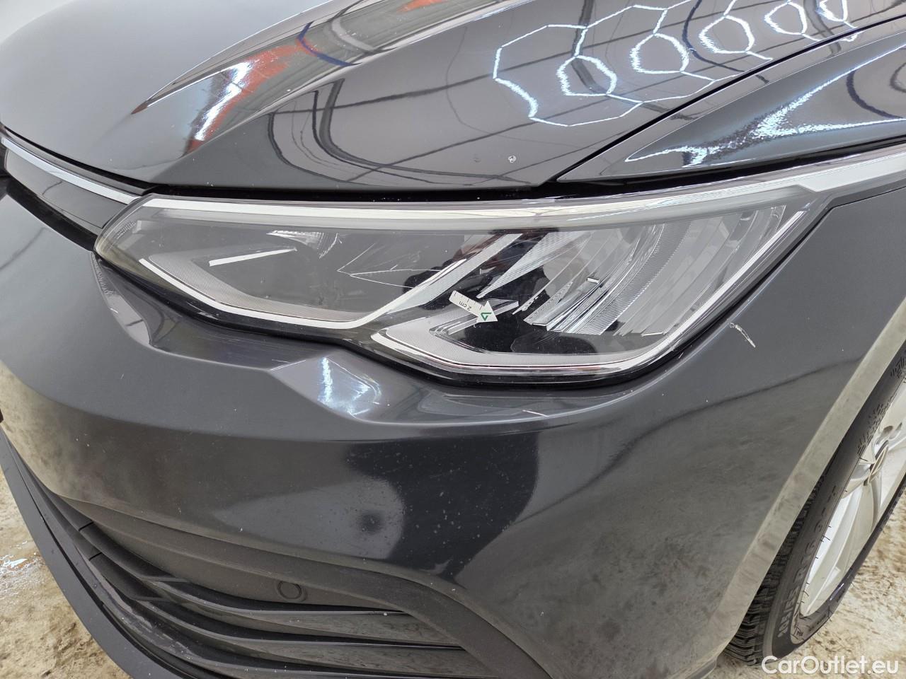  Volkswagen  Golf  Life 1.0 TSI #11